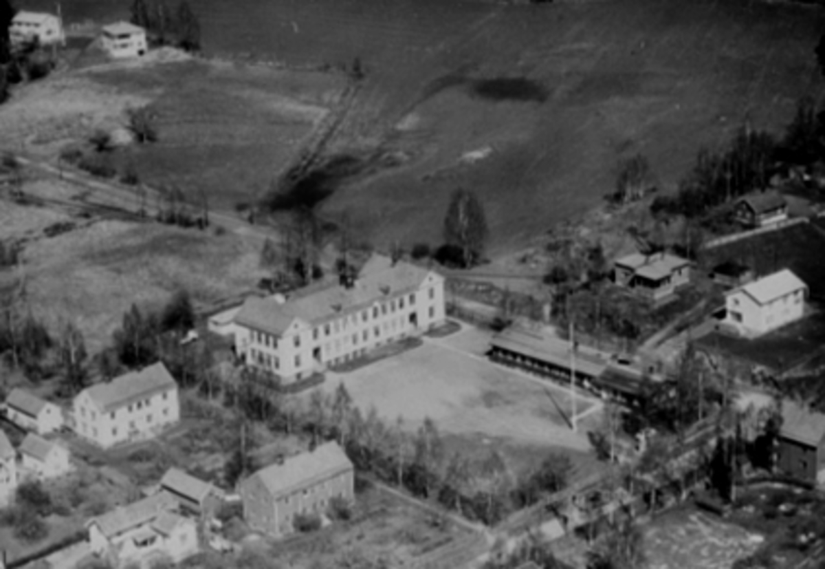 Anno Domkirkeodden, FLYFOTO, ROLSLØKKEN SKOLE, HOLSETGATA 88