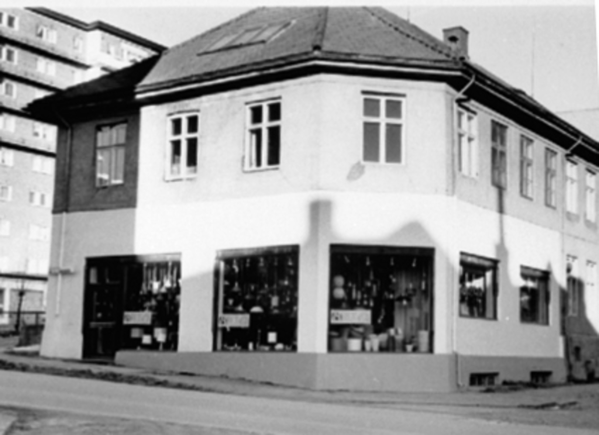 Anno Domkirkeodden, EKSTERIØR STORHAMARGATA 21, INGENIØR O. STRÆTKVERNS ELEKTRISKE FORRETNING