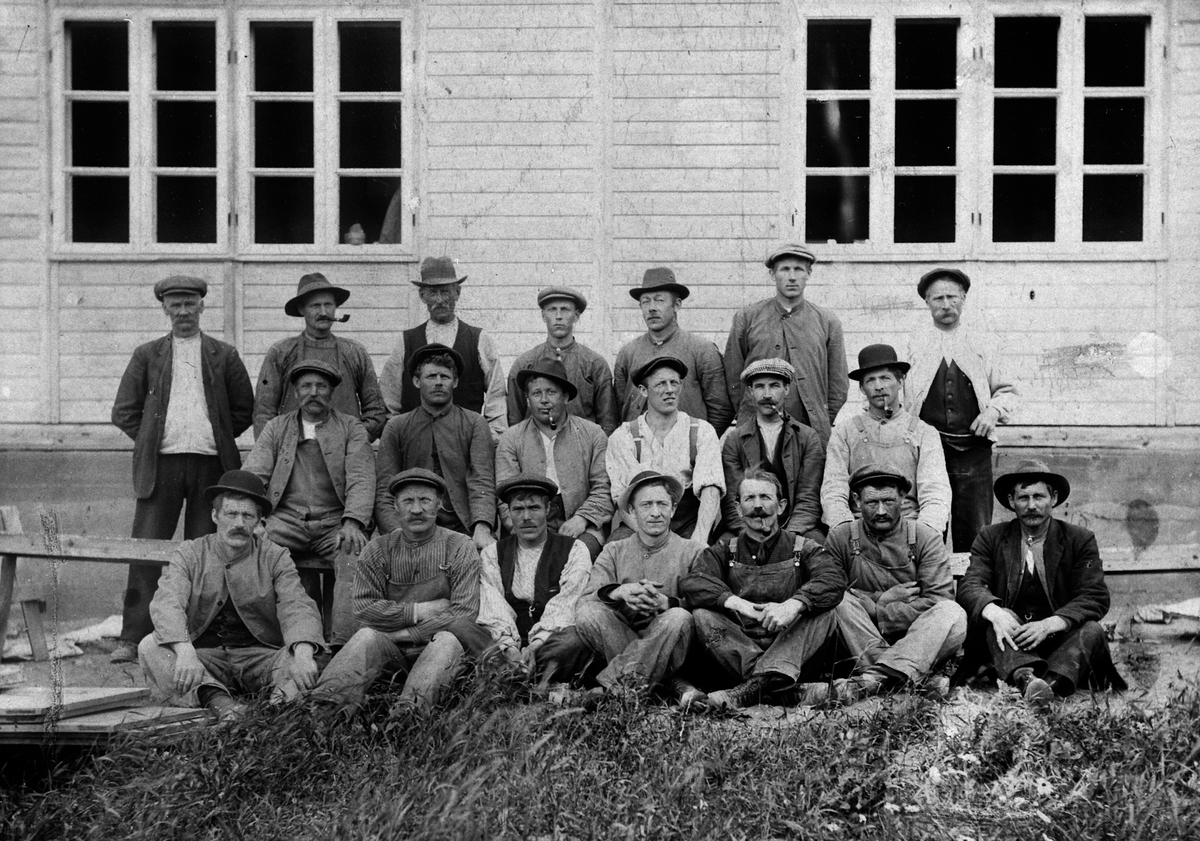 Anno Domkirkeodden, GRUPPE 20 ANSATTE FRA NORDVIKEN BRUK, STORHAMAR, PÅ OPPDRAG I OSLO,