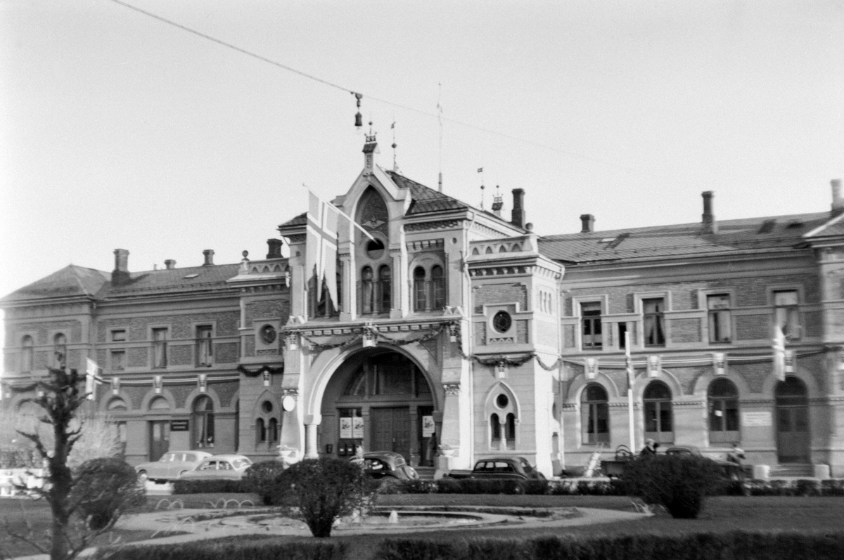 Anno Domkirkeodden, HAMAR JERNBANESTASJON, JERNBANEPARKEN