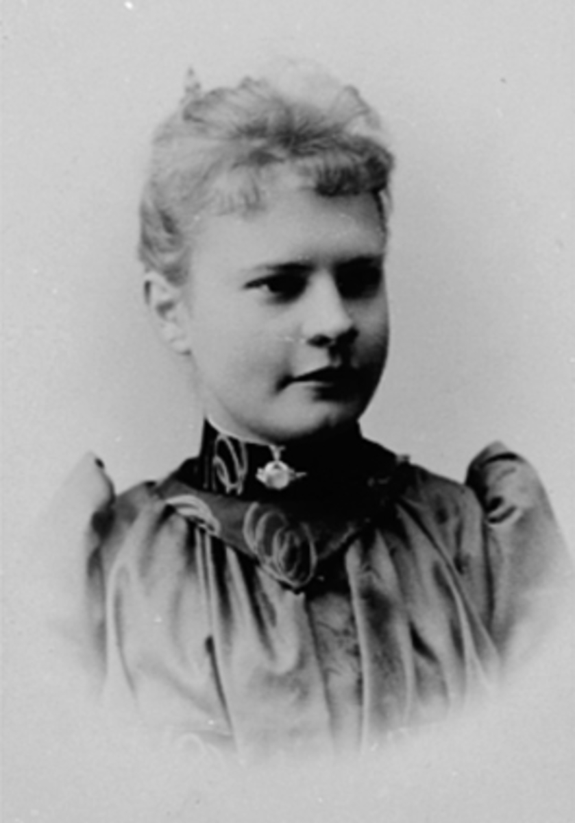 Anno Domkirkeodden, HELEN STEEN JACOBSEN