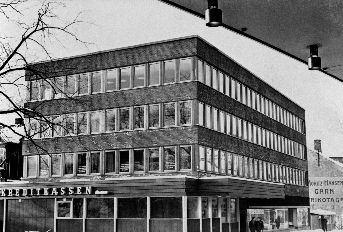 Anno Domkirkeodden, KREDITKASSEN. TORGGATA 72. NYBYGG. 1. BYGGETRINN.