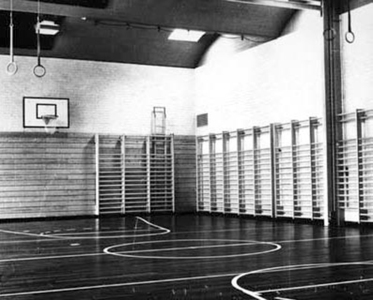 Anno Domkirkeodden, HAMAR LÆRERSKOLE. GYMSALEN. INTERIØR.