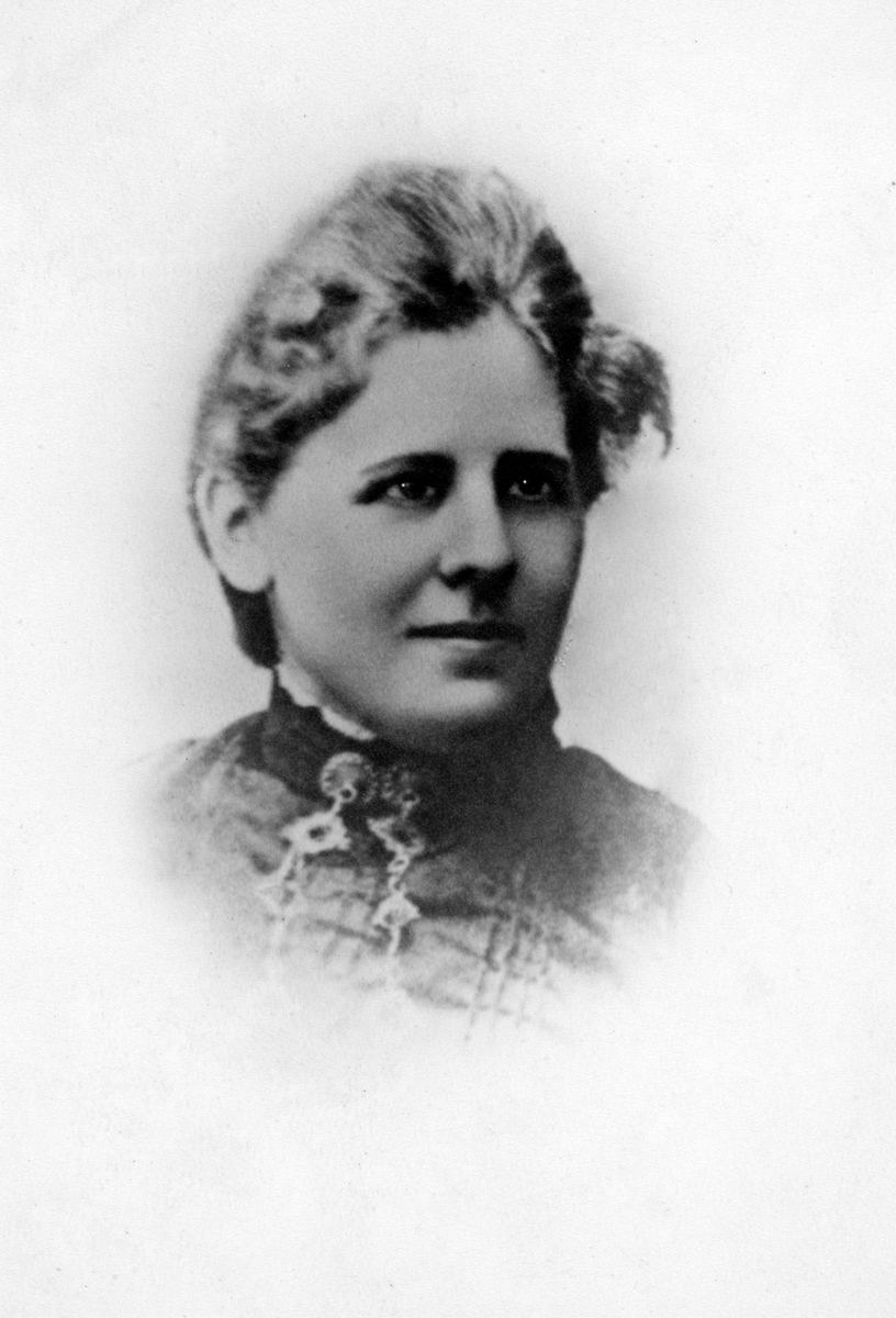 Anno Domkirkeodden, HAMAR KRETS AV NORGES RØDE KORS. PORTRETT ANDREA INGSTAD. FORKVINNE 9. 2. 1916-18. 3-1918.
