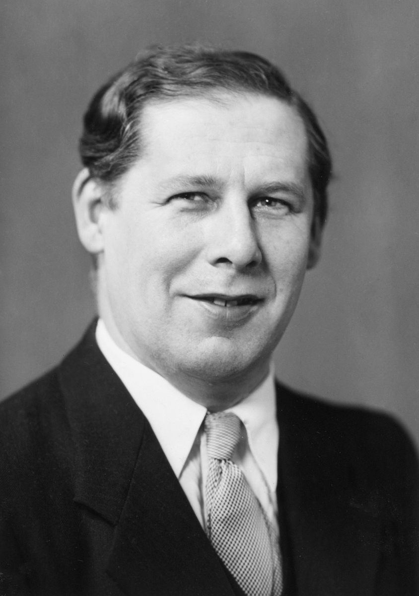 Anno Domkirkeodden, HAMAR KRETS AV NORGES RØDE KORS. PORTRETT HELGE KRAFT STRØM. FORMANN1960 - 1962