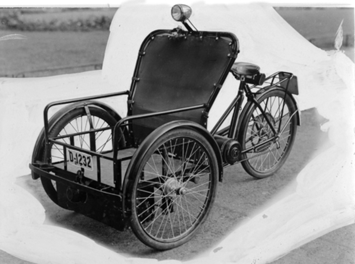 Anno Domkirkeodden, INGENIØR SVERRE HAGEN MEK. VERKSTED, LINDBERGBAKKEN 3, ELEKTRISK MOTORSYKKEL D-1232
