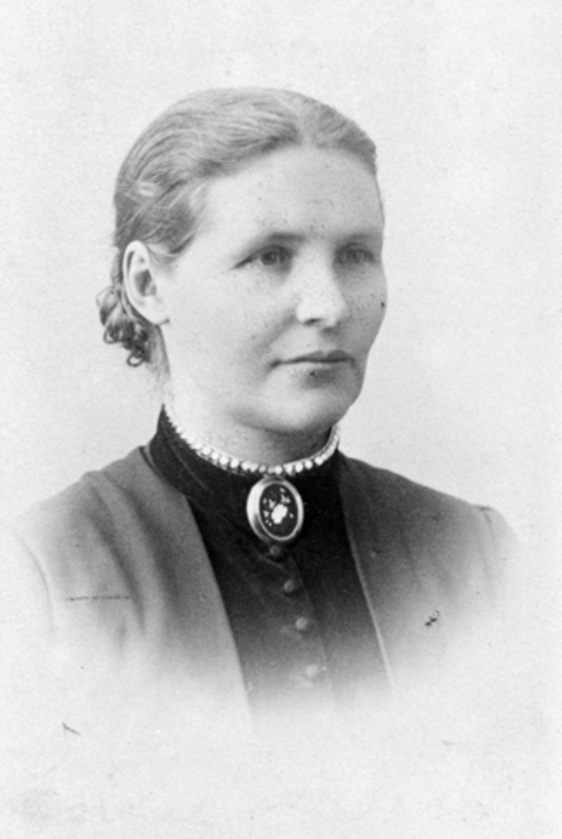 Anno Domkirkeodden, NIKOLINE SANDVIK, PORTRETTFOTO INGER BARTH, HAMAR