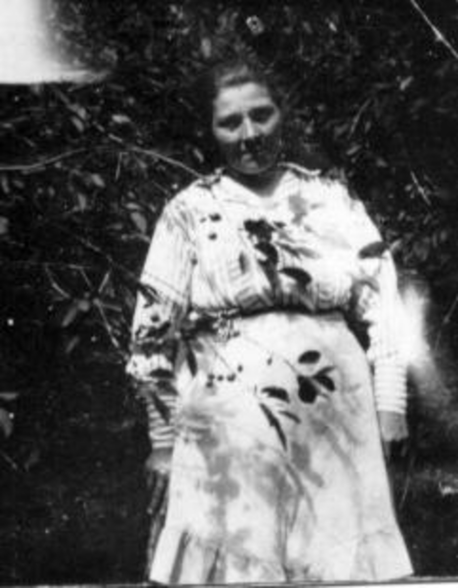 Anno Domkirkeodden, Portrett av Anne Dorthea Haugen (Walbye), født på Walby, Søndre Land. Med nøkkelknippe.