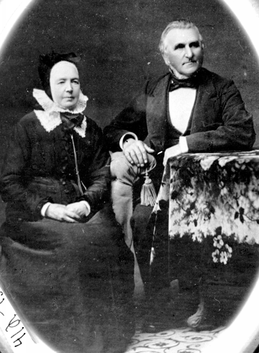 Anno Domkirkeodden, Ektepar, Marthe og Hans Dehlie, Deglum lille, Furnes, Ringsaker.