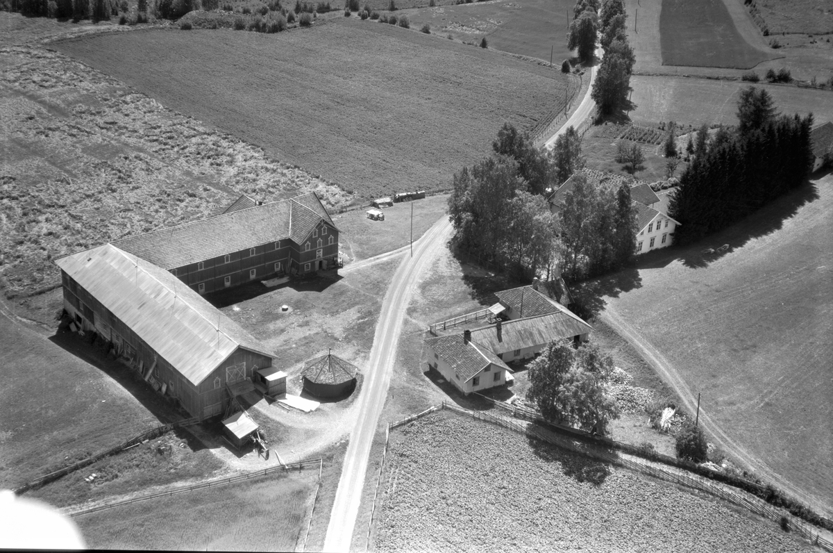 Anno Domkirkeodden, Flyfoto av Pinnerud gard, Furnes, Ringsaker.