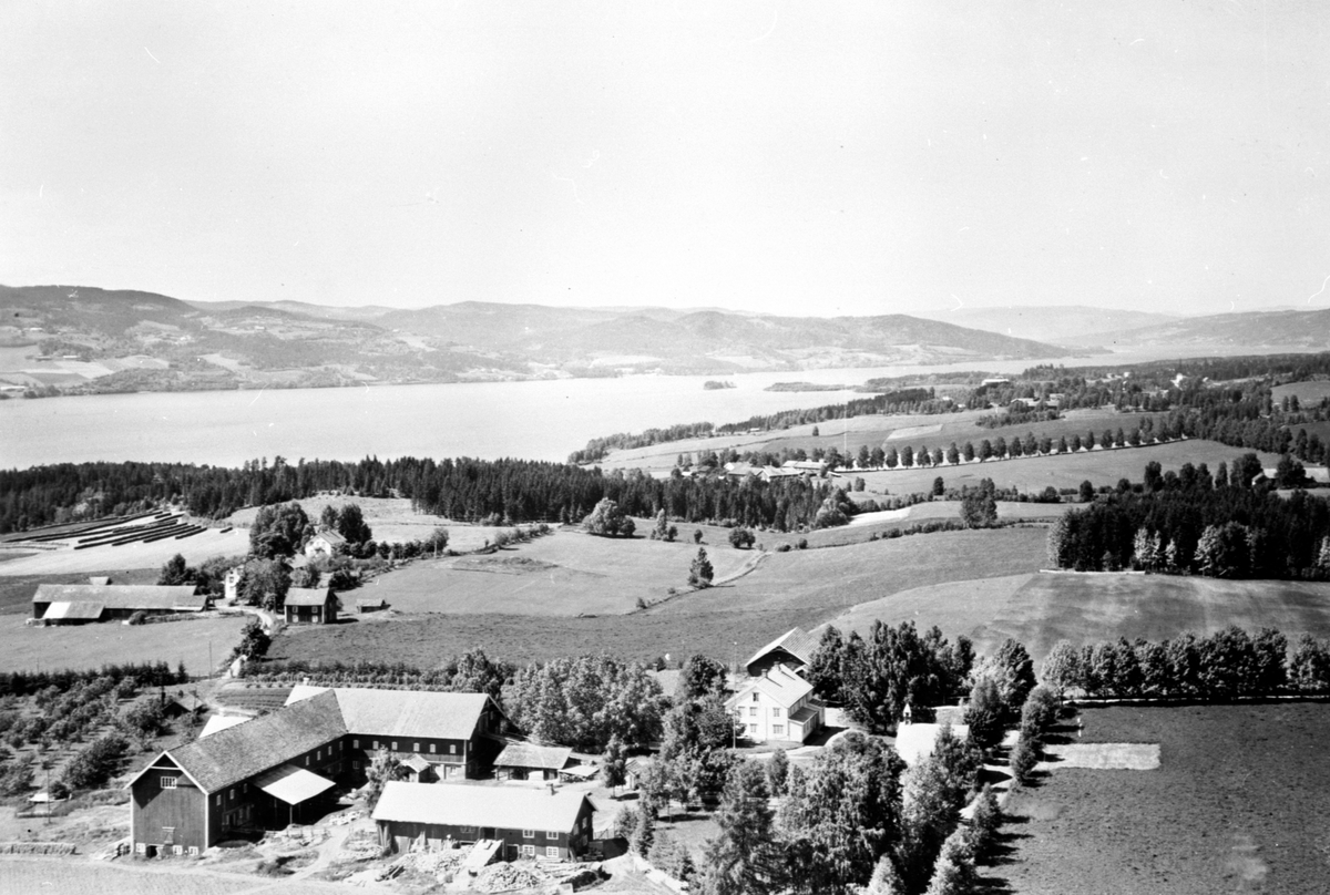 Anno Domkirkeodden, Flyfoto av Saugstad østre gard, Ringsaker.