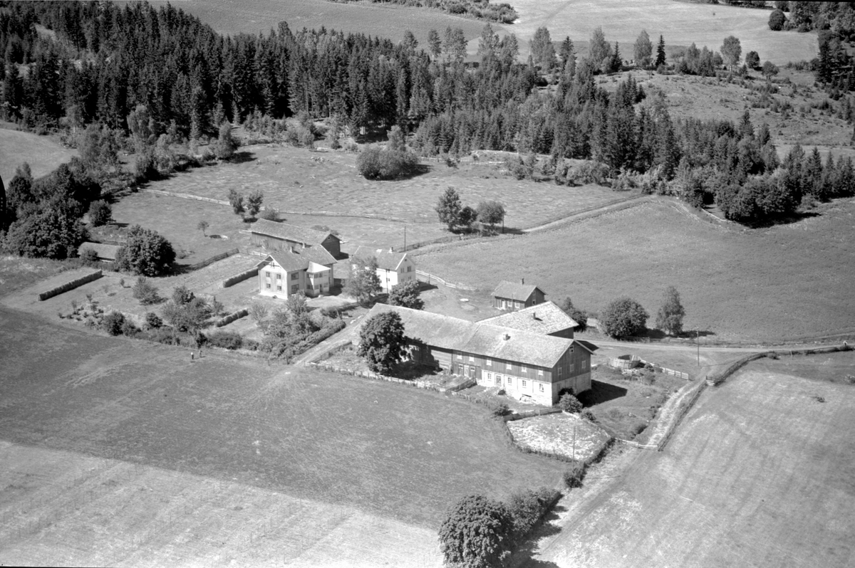 Anno Domkirkeodden, Flyfoto av Enger gard, Veldre, Ringsaker.