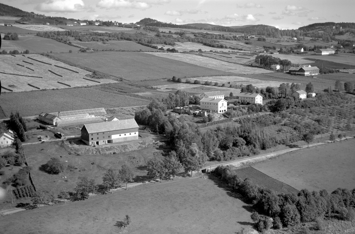 Anno Domkirkeodden, Flyfoto av Vea Hagebruksskole, Moelv, Ringsaker.