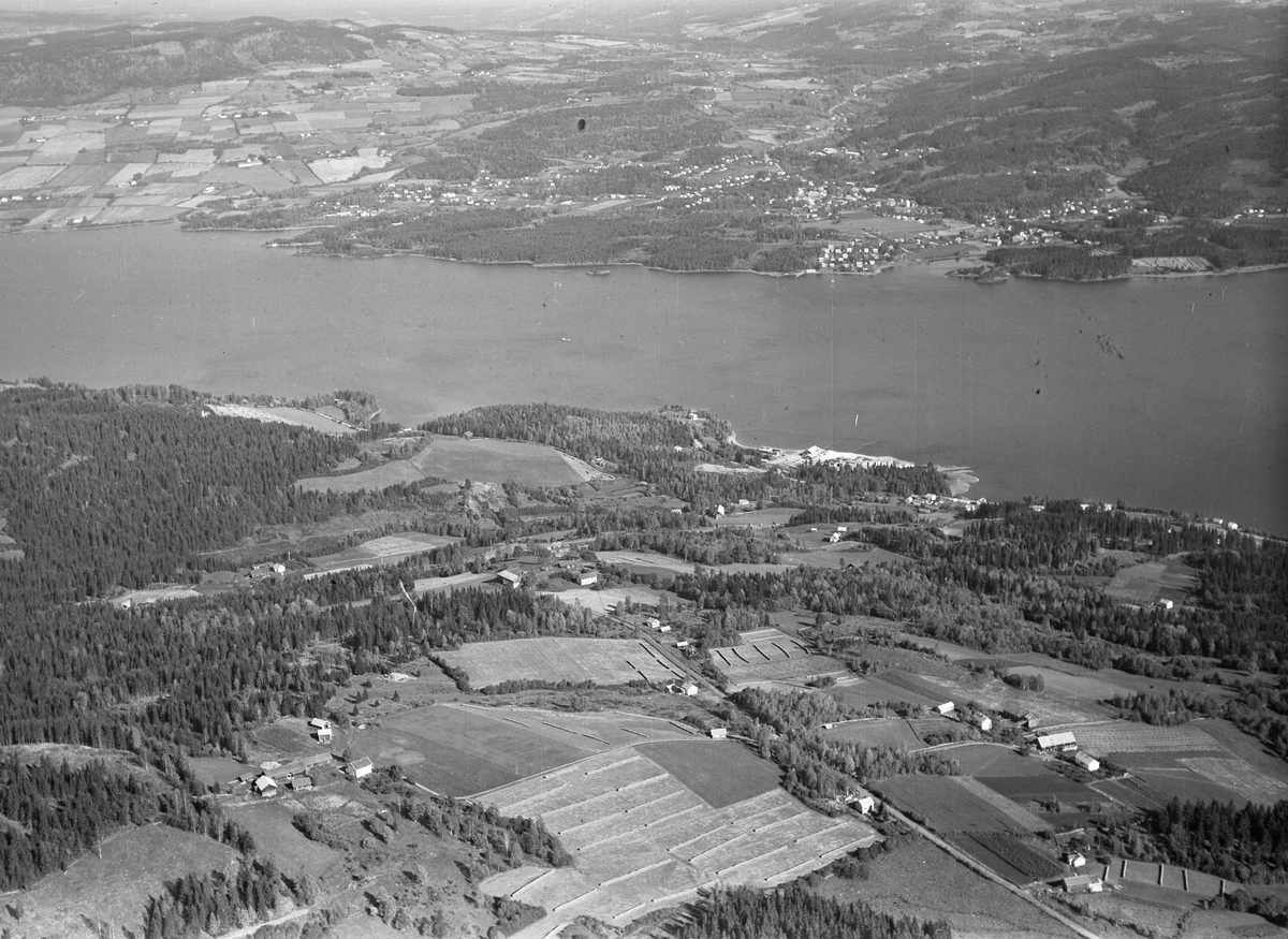 Anno Domkirkeodden, Flyfoto av Moelv og Ringsbygda, sett fra Redalen.