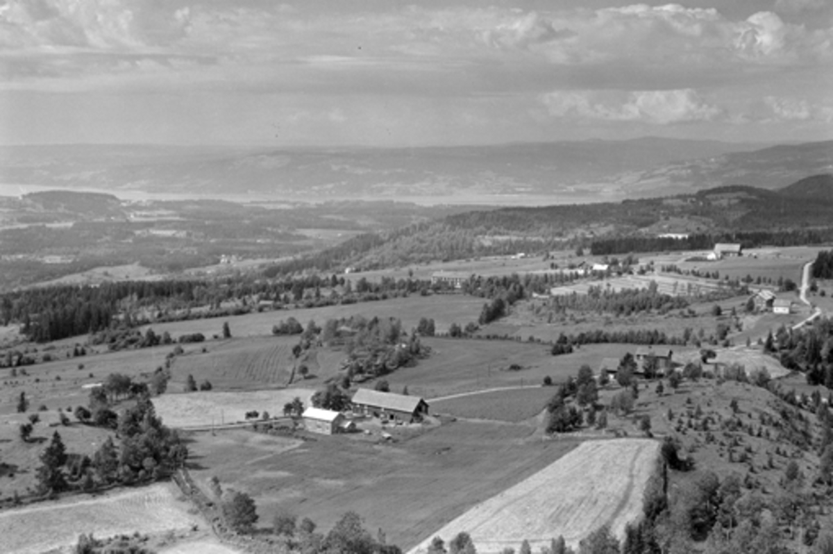 Anno Domkirkeodden, Flyfoto av Ramsberg, Veldre, Ringsaker.