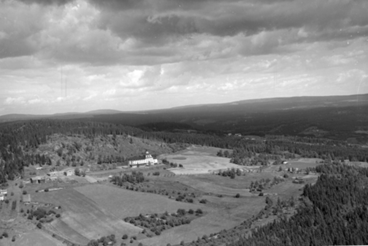 Anno Domkirkeodden, Flyfoto av Høsbjør turisthotell, Furnes, Ringsaker.