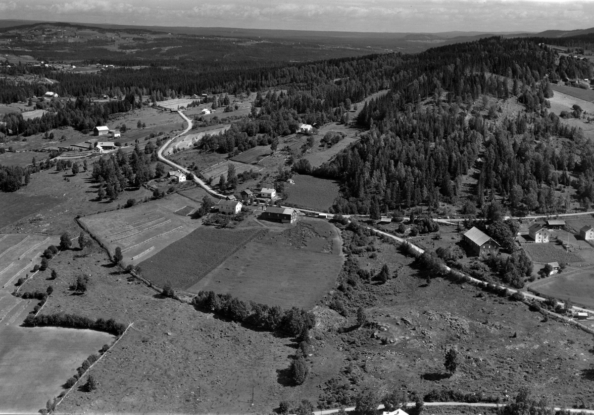 Widerøes Flyveselskap A/S, Flyfoto av Nordheim, Brøttum, Ringsaker.