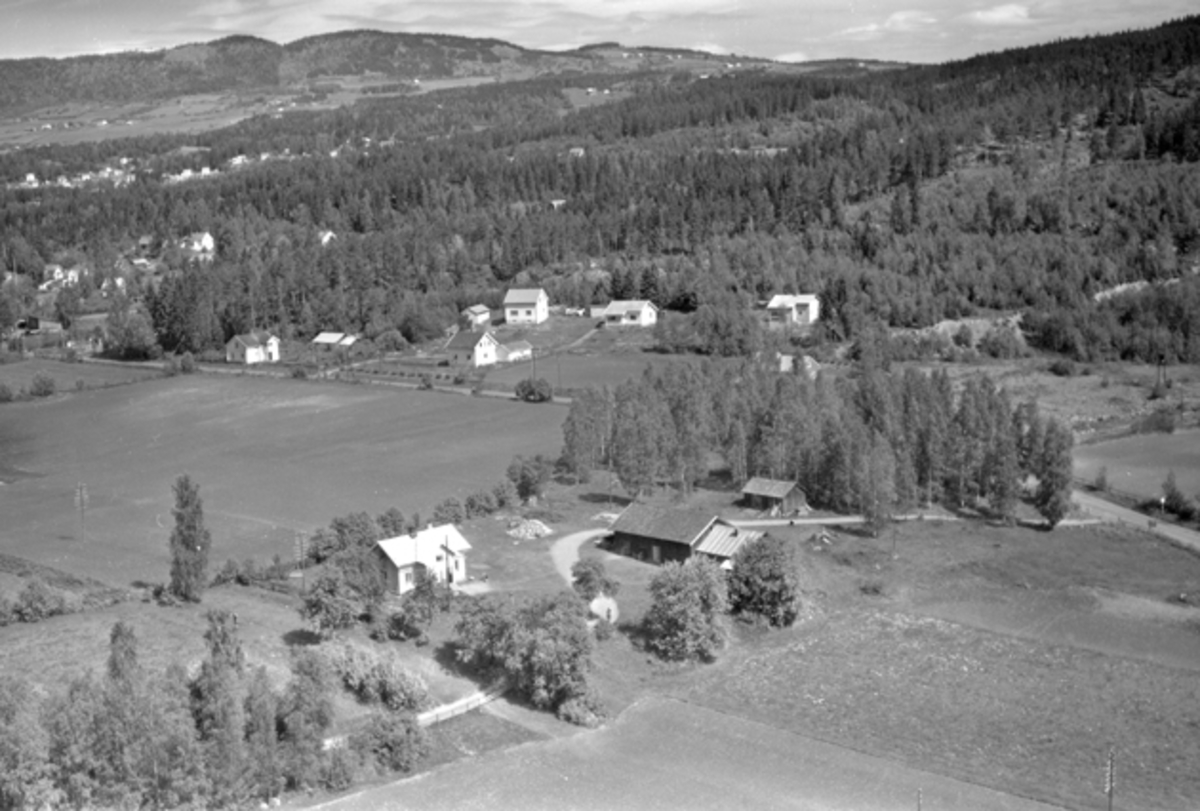 Widerøes Flyveselskap A/S, Flyfoto av Kastbakken, Moelv, Ringsaker.