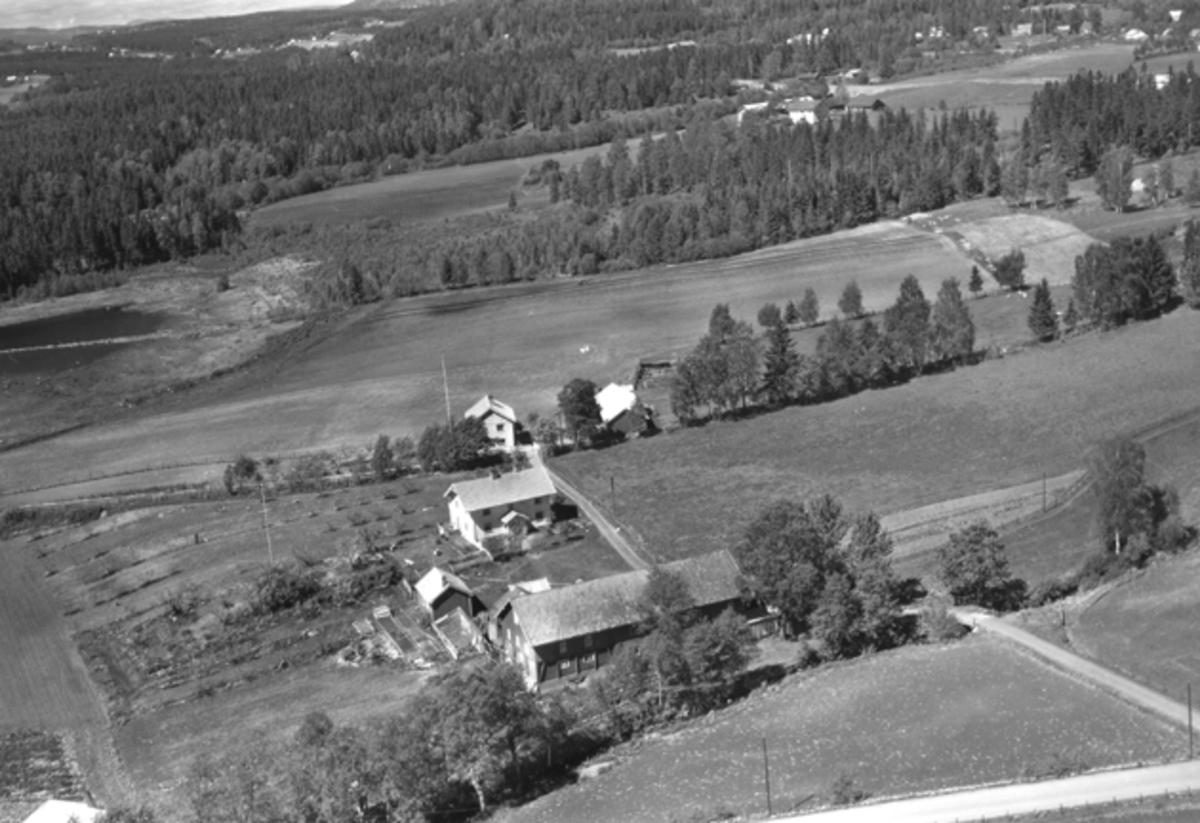Widerøes Flyveselskap A/S, Flyfoto av Strand østre, Brumunddal.