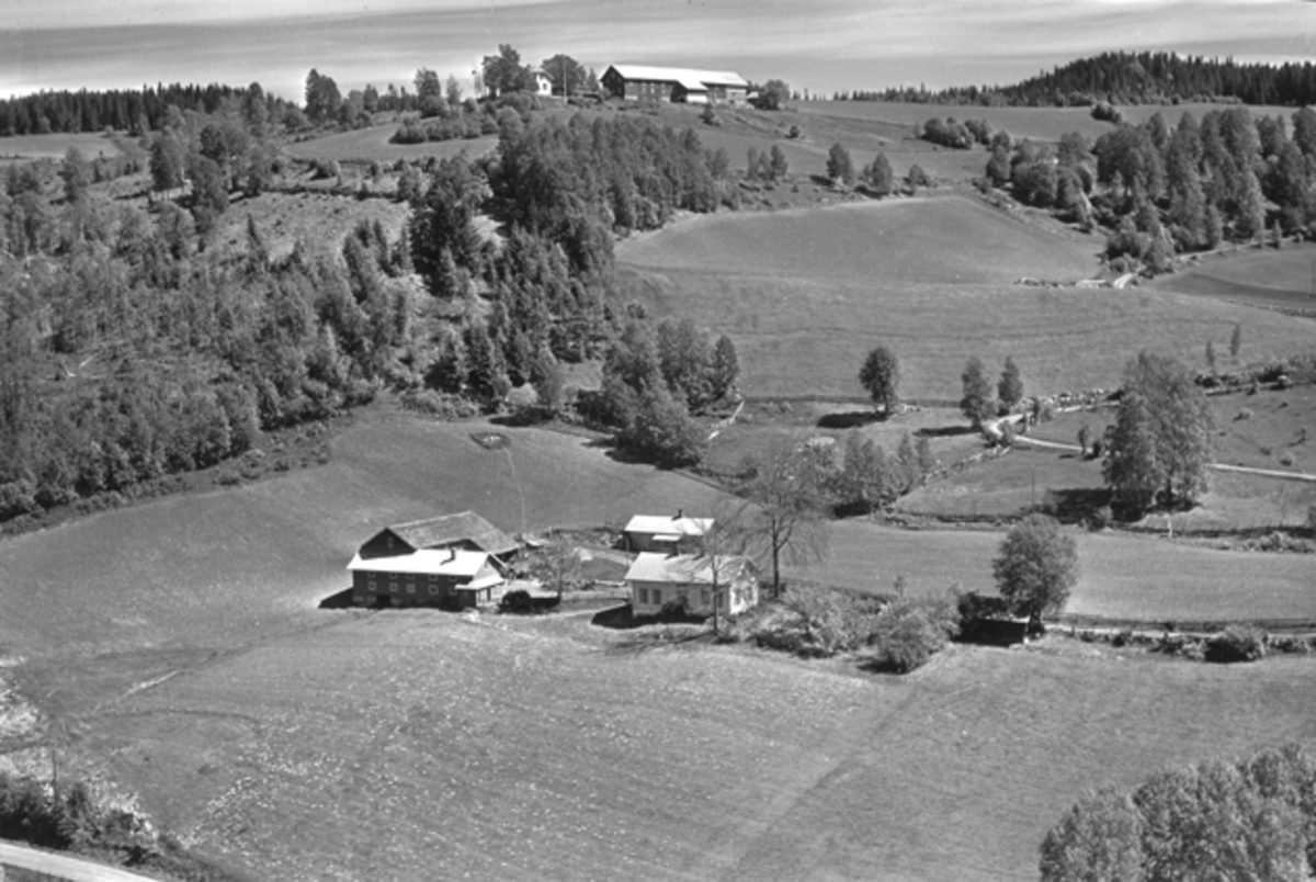 Widerøes Flyveselskap A/S, Flyfoto av Berger, Brumunddal.