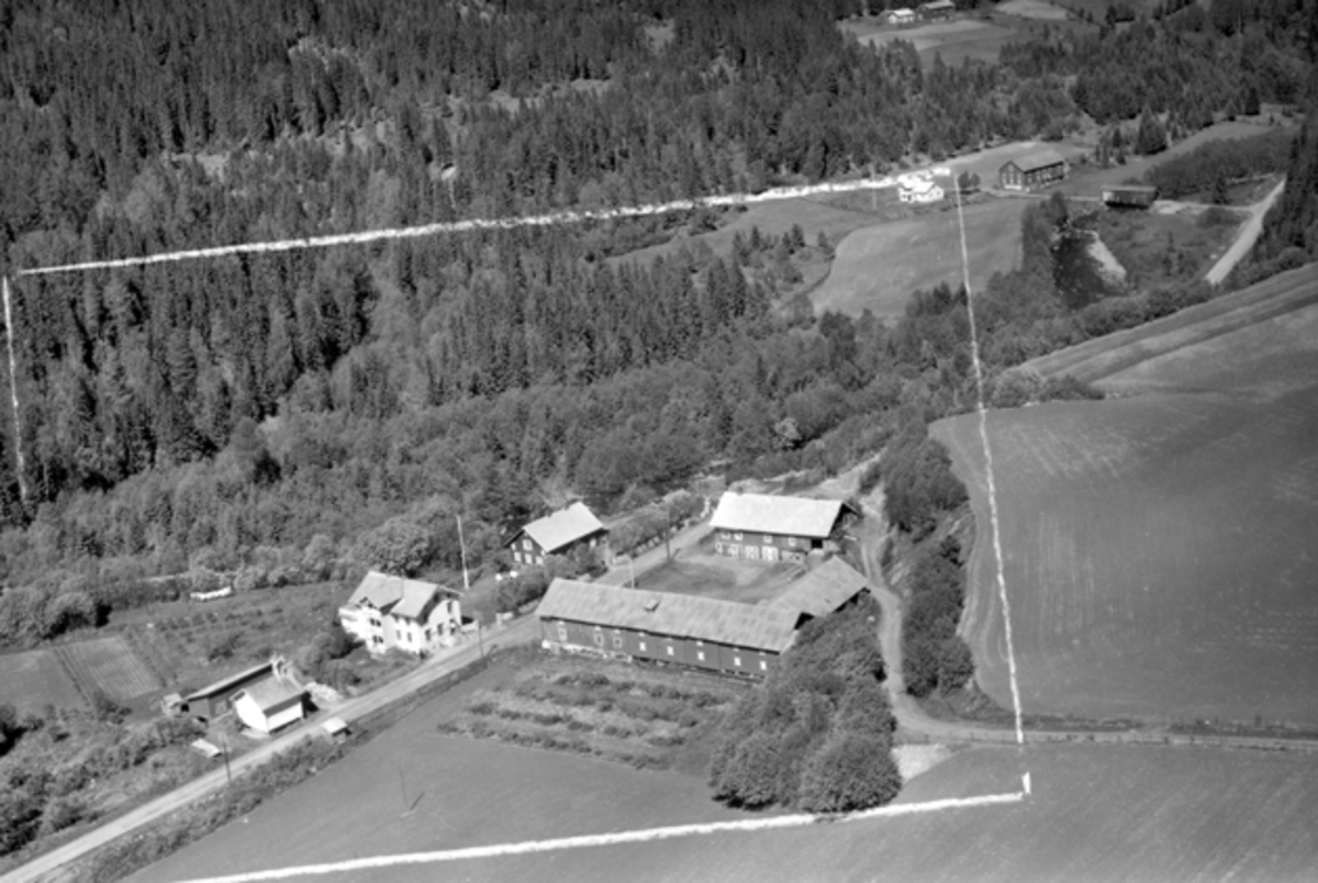 Widerøes Flyveselskap A/S, Flyfoto av Prestseter gard,