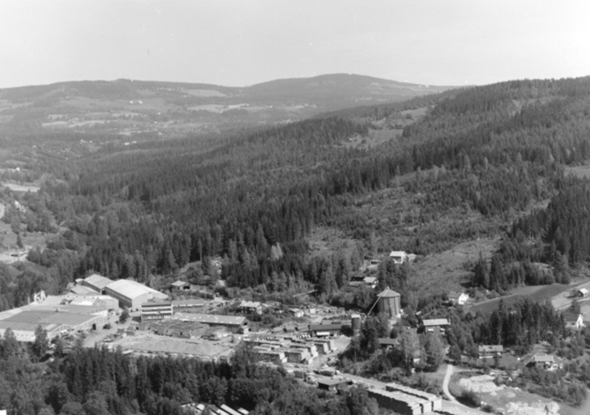 Widerøes Flyveselskap A/S, Flyfoto av Moelven Bruk, Anderkværn, Ringsaker.