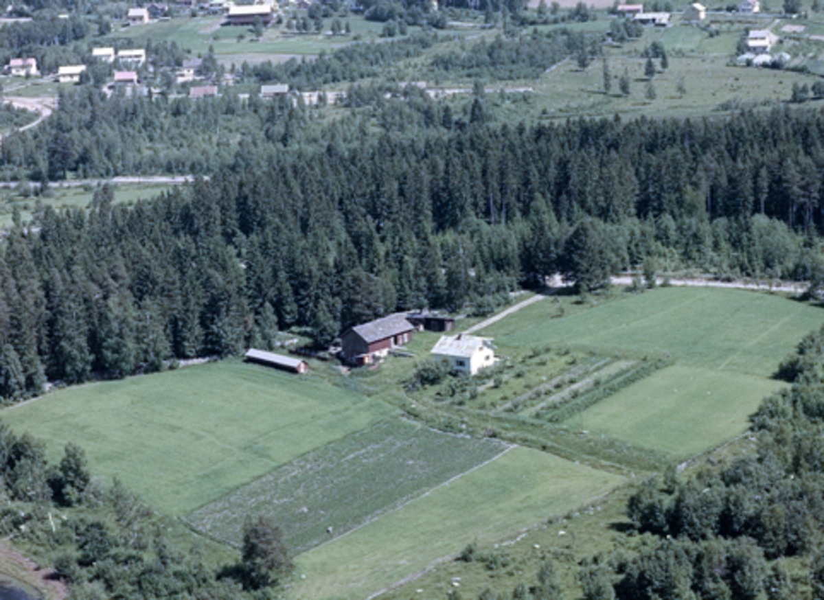 Widerøes Flyveselskap A/S, Flyfoto av Pardis, Brumunddal.