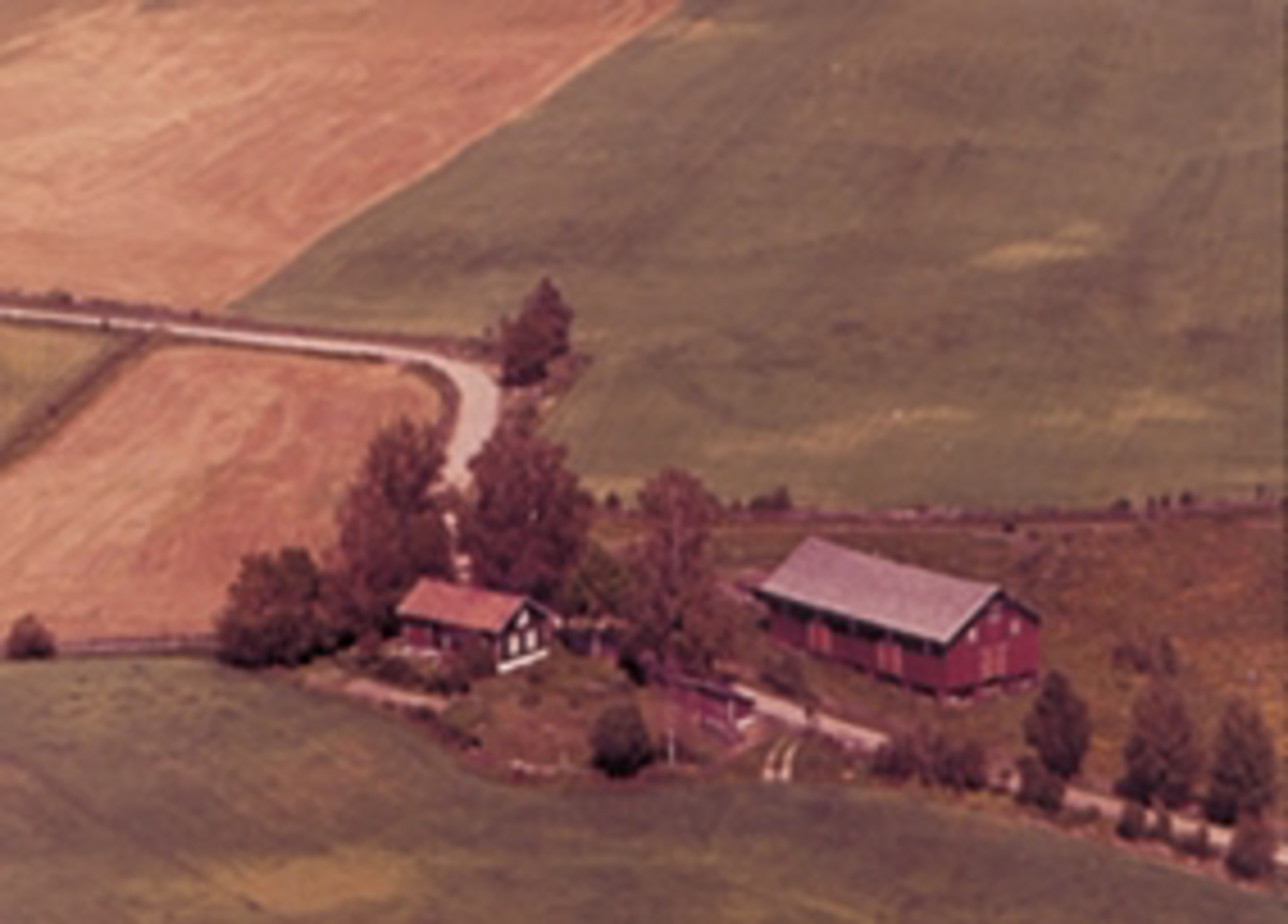 Widerøes Flyveselskap A/S, Flyfoto av Furuset, Furnes, Ringsaker.