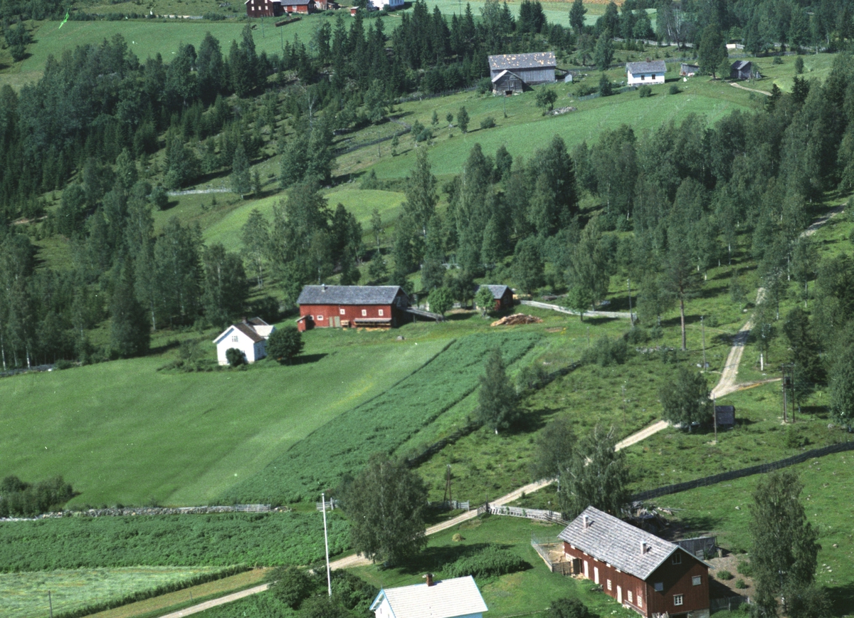 Widerøes Flyveselskap A/S, Flyfoto av ukjent sted, Næroset, Ringsaker.