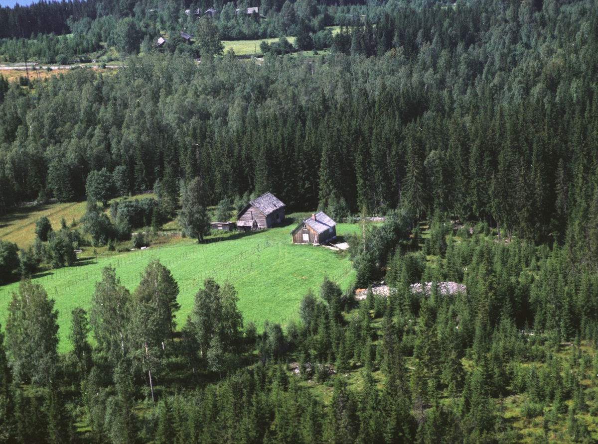 Widerøes Flyveselskap A/S, Flyfoto, ukjent husmannsplass, Brøttum, Ringsaker.