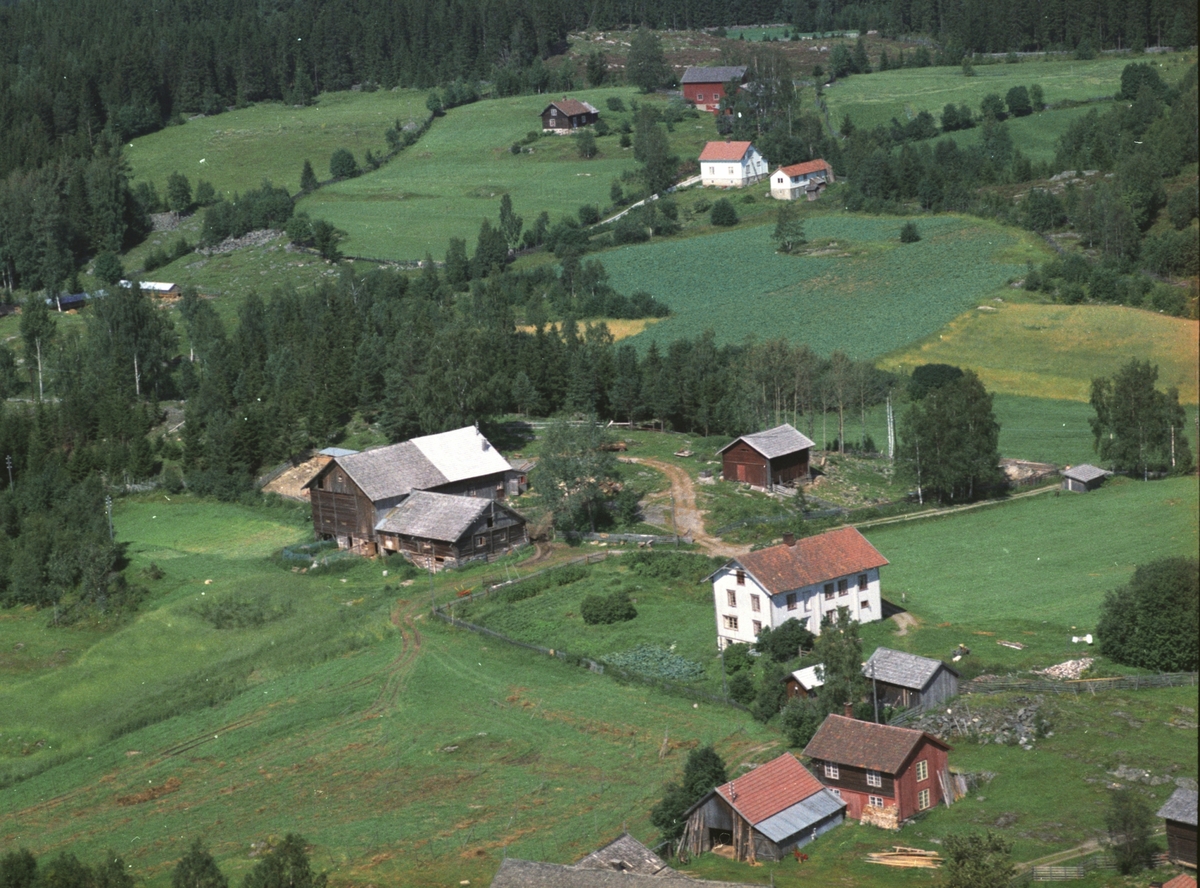 Widerøes Flyveselskap A/S, Flyfoto av Sæter gard, Bergseng, Ringsaker.