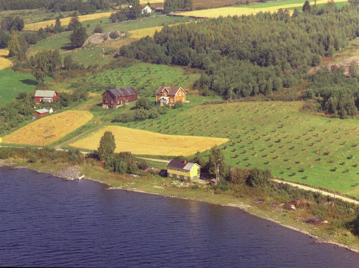 Widerøes Flyveselskap A/S, Flyfoto, Sørbo, Mengshoel, Ringsaker.
