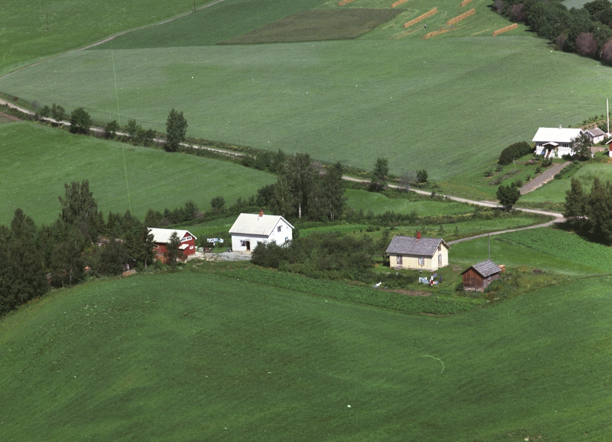 Widerøes Flyveselskap A/S, Flyfoto, bolig, Bakkeli, Nes, Hedmark.