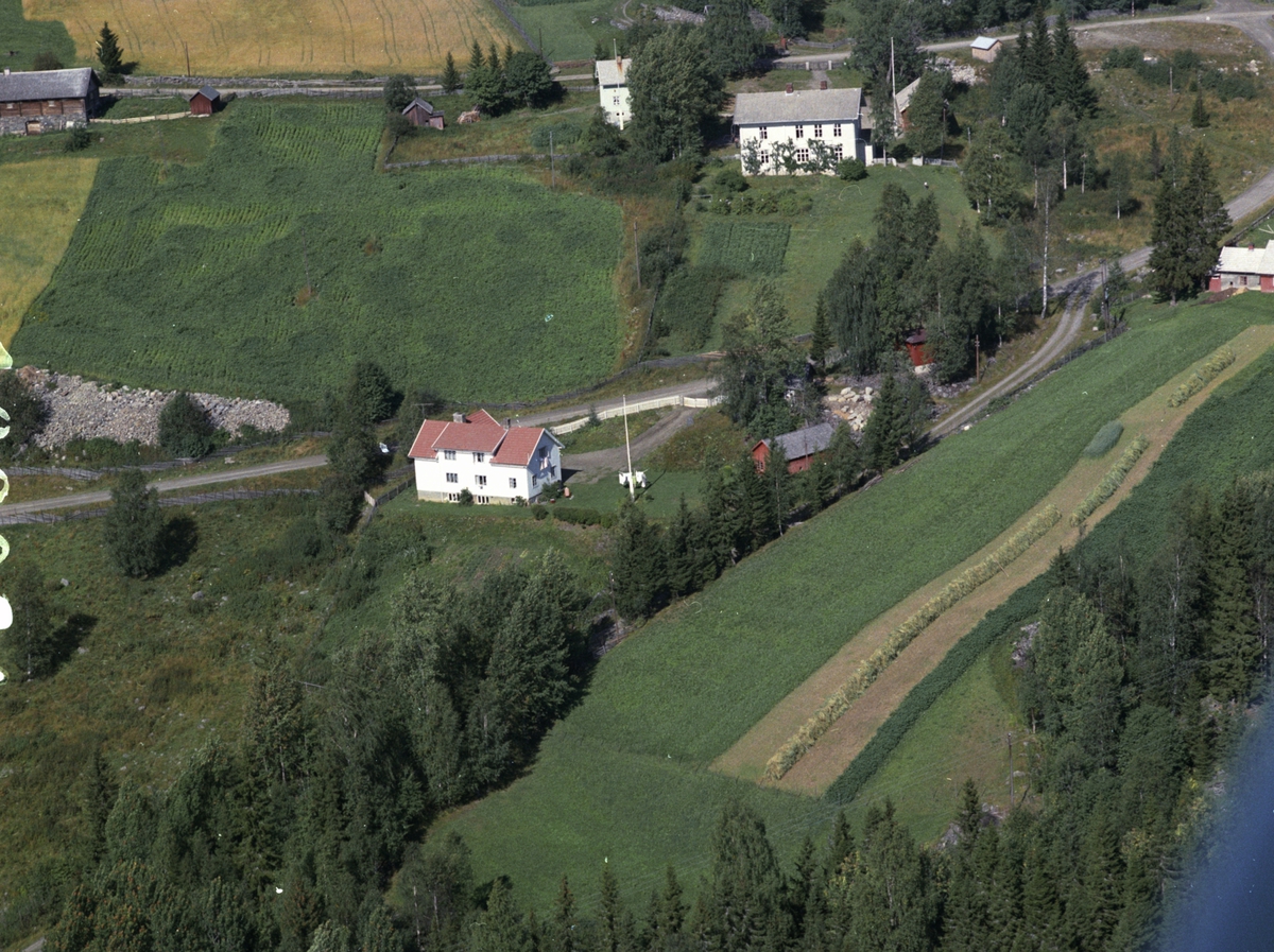 Widerøes Flyveselskap A/S, Flyfoto av Angeli, Elverhøy skole, Lismarka, Ringsaker.