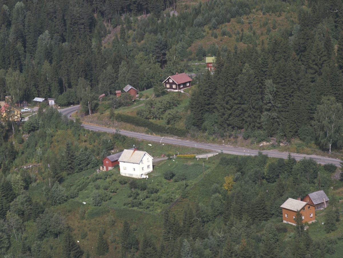 Widerøes Flyveselskap A/S, Flyfoto, bebyggelse langs gamle E-6, Bergseng, Ringsaker.