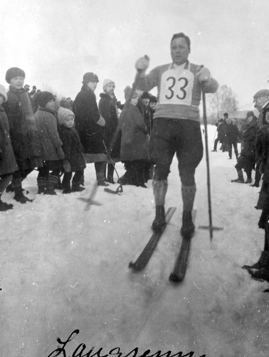 Anno Domkirkeodden, Skirenn, gubberenn, Furnes, Ringsaker, mann med startnummer 33, Peder Berg.