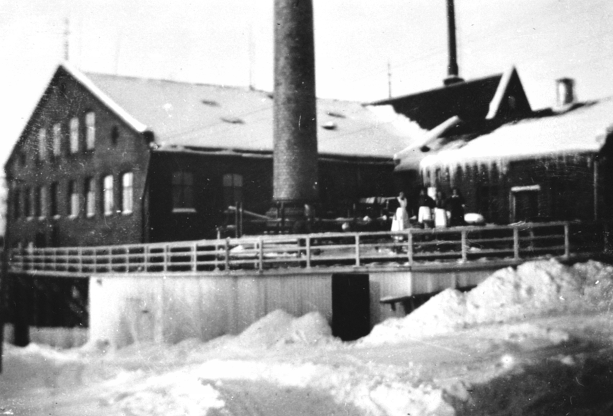 Anno Domkirkeodden, Helmer Husebys meieri, Brumunddal. Meieriet brant i 1922.