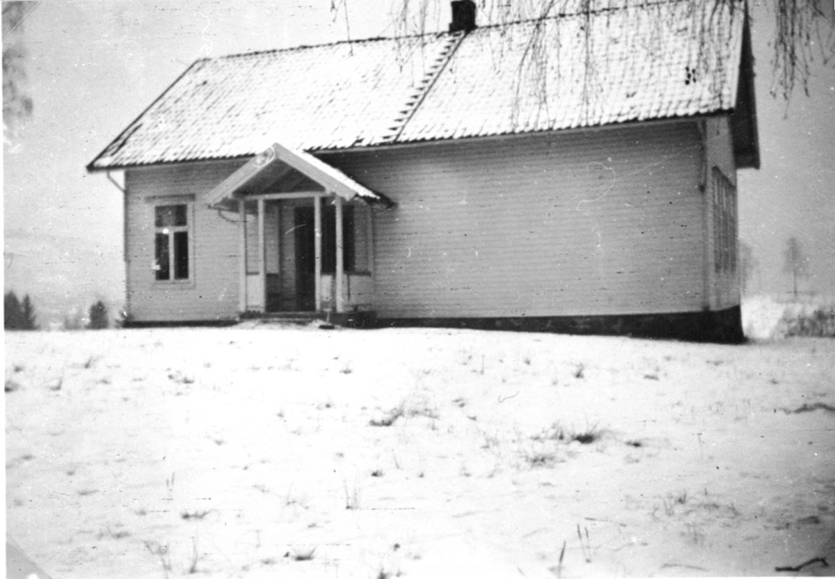 Anno Domkirkeodden, Eksteriør, Kjerringhaugen skole, i dag Hagelund, Brumunddal.