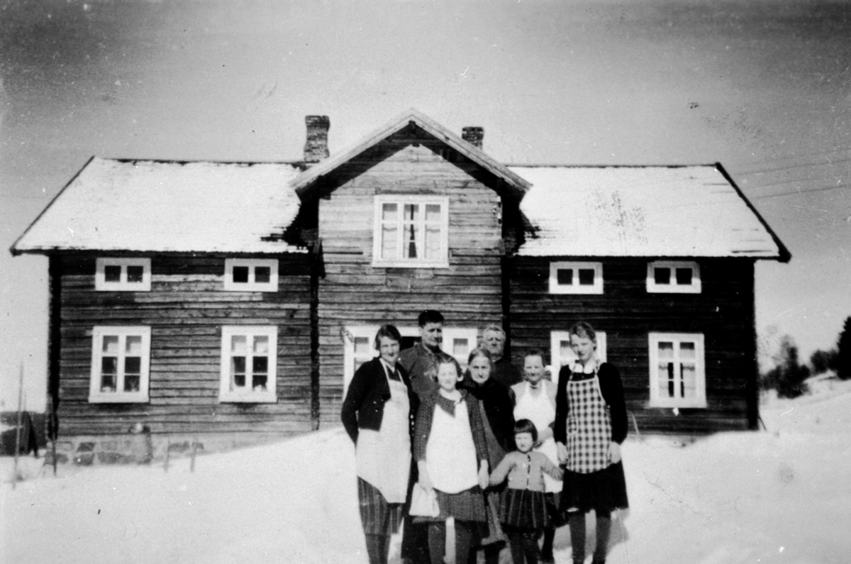Anno Domkirkeodden, Familien Aasen, hovedbygningen, Dagfinnåsen, Aasen øvre, Åsmarka, Ringsaker.