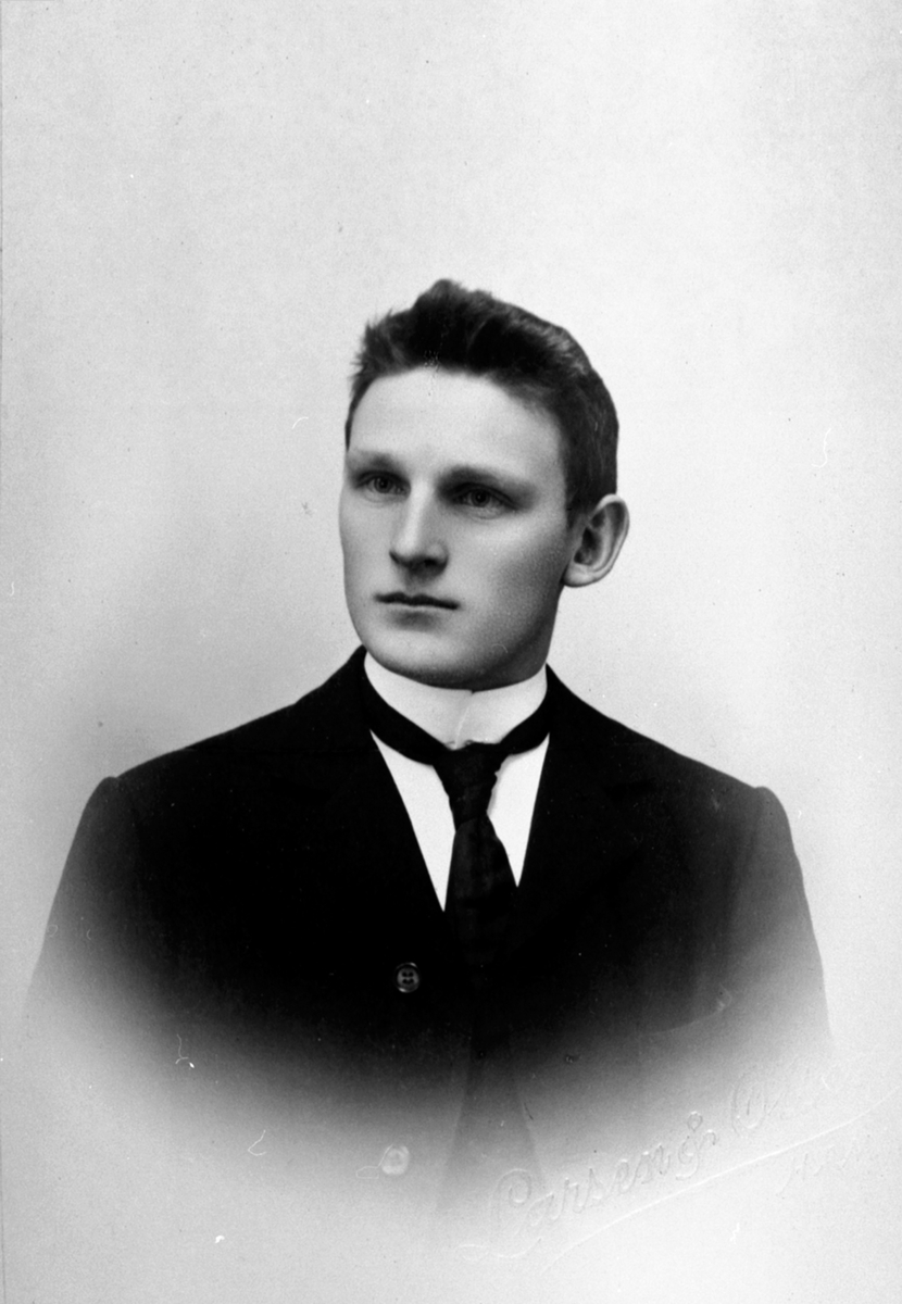 Anno Domkirkeodden, Edvard Sund (1882-1958), Øvre Sund, Helgøya.