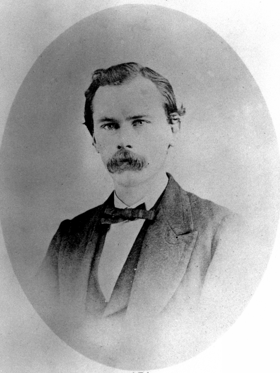 Anno Domkirkeodden, Jacob Tollesen Hoel (1840-1905), gardbruker på Hovinsholm, Helgøya.