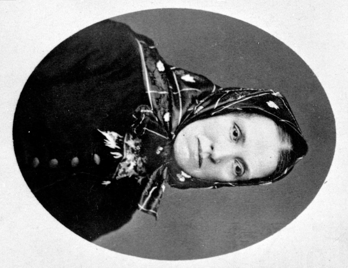 Anno Domkirkeodden, Portrett, Karen Hansdatter Stordeglum, F:10. 03. 1825 - 06. 11. 1908, Furnes.