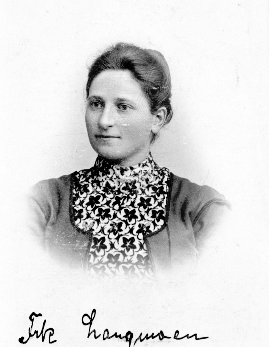 Anno Domkirkeodden, Portrett, frøken Langmoen, Brumunddal.