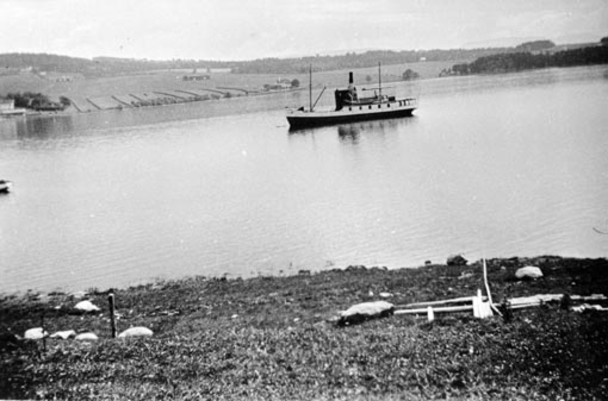 Anno Domkirkeodden, M. B. Mira, Mjøsbåt i Nessundet, Ringsaker.