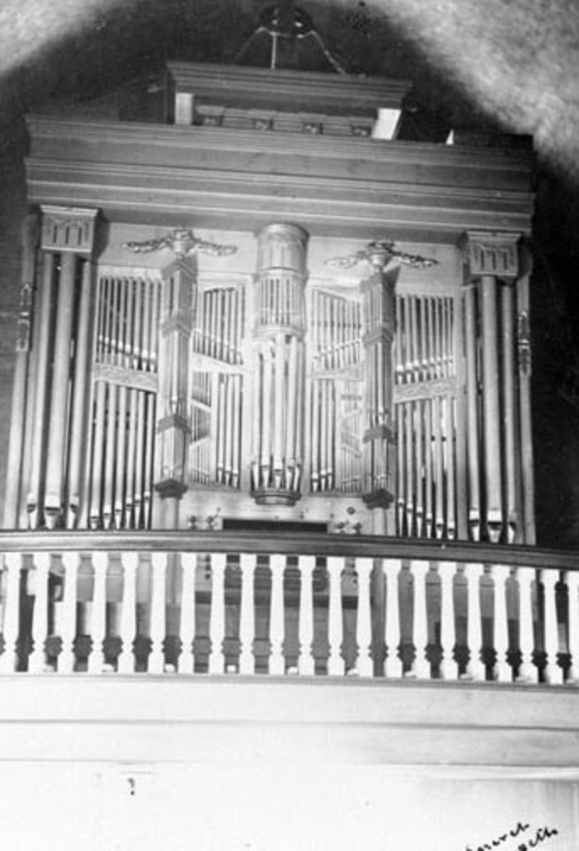 Anno Domkirkeodden, Interiør, Ringsaker kirke, kirkens gamle orgel.