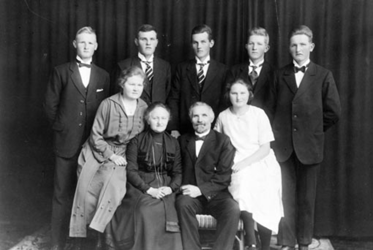Anno Domkirkeodden, Familien Lunde, Ring, Ringsaker.