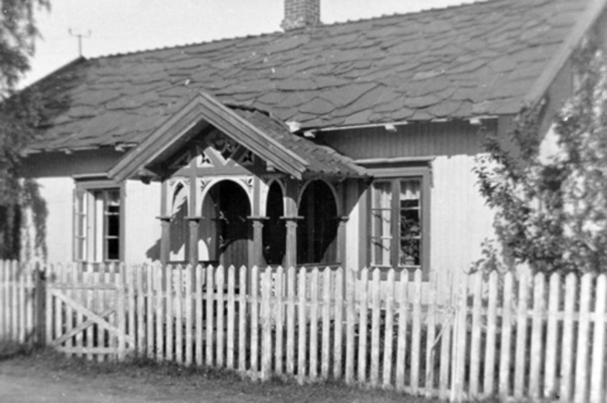 Anno Domkirkeodden, Eksteriør, Furubakken ved Buttekvern, Kongsvegen 12, Brumunddal.