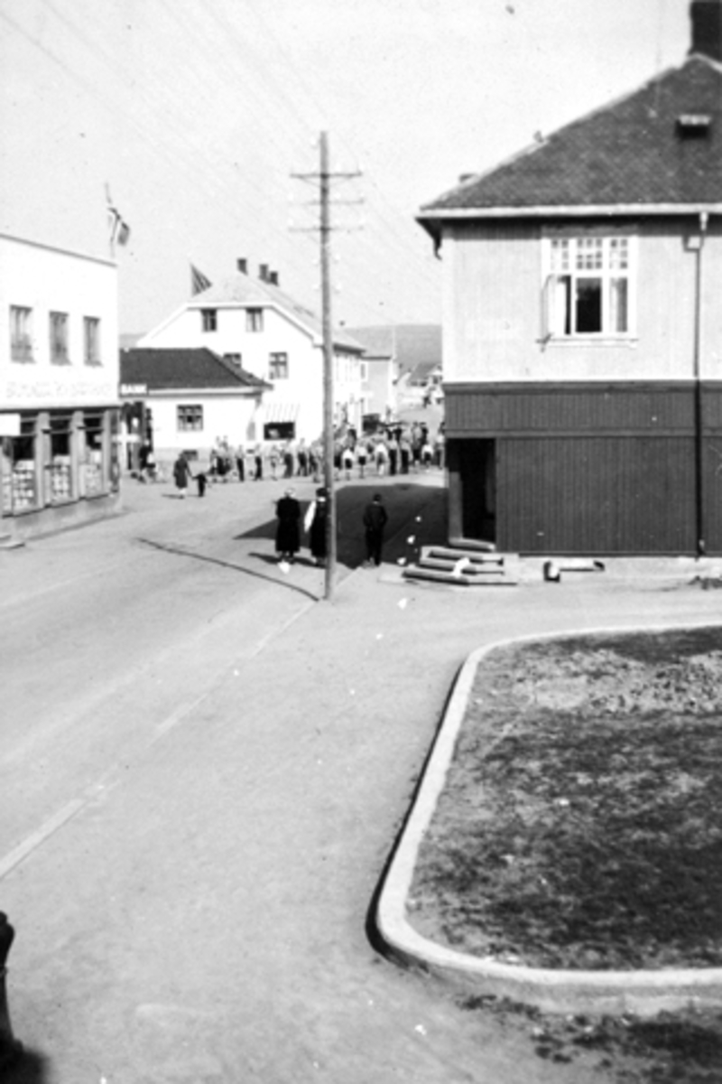 Anno Domkirkeodden, Oversikt, Furnesvegen, Brumunddal Kooperative, Randgaard Bokhandel.