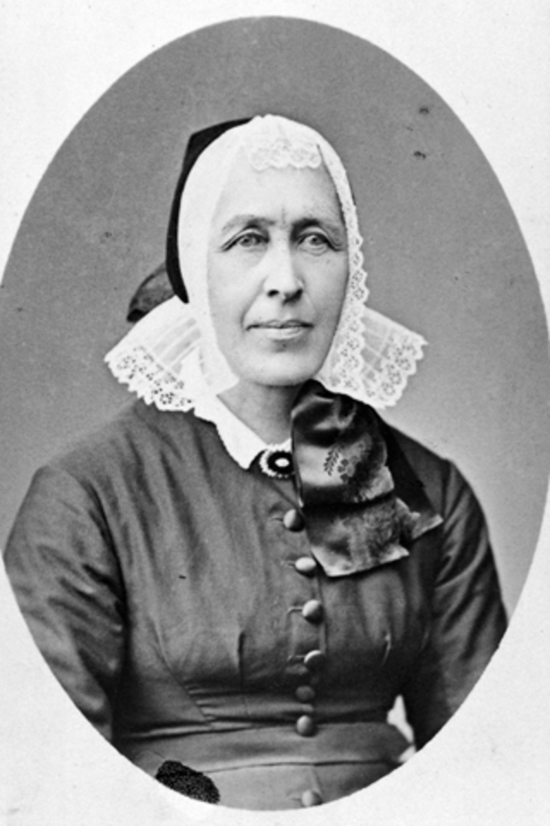 Anno Domkirkeodden, Portrett, Lise Skoug F. Saksum, Brøttum, Ringsaker.