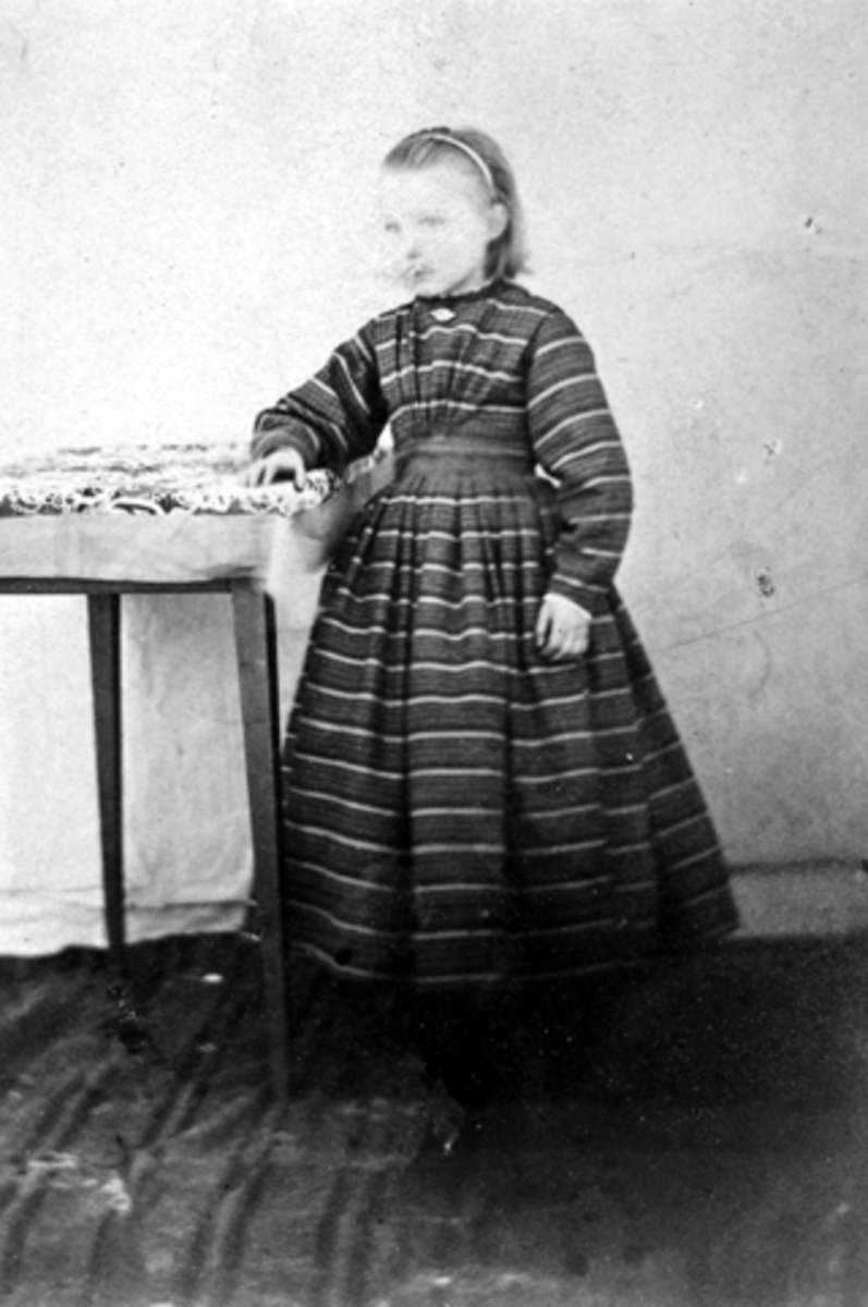 Anno Domkirkeodden, Portrett, Agnethe Saugstad, Ringsaker (1857-1938).